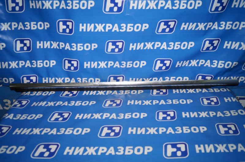 Накладка стекла передняя правая Mercedes GLK-class 2008-2015 X156 2047252265 Б/У