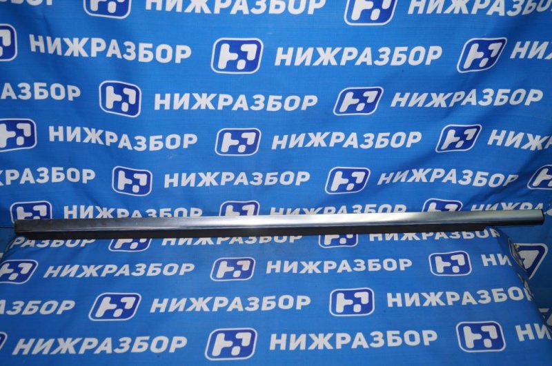 Накладка стекла передняя правая Mercedes GLK-class 2008-2015 X156 2047252265 Б/У