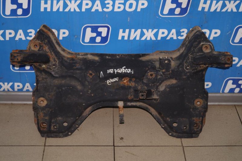 Подрамник Peugeot 206 2008 Б/У