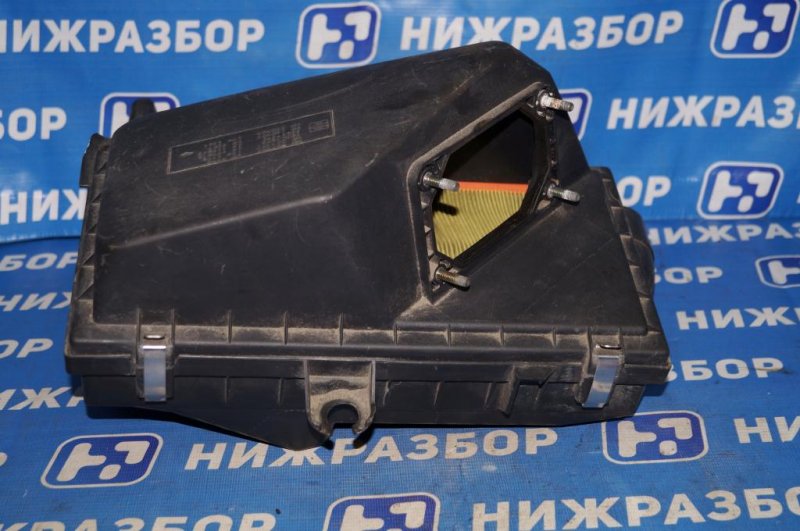 Корпус воздушного фильтра Carisma 2001 DA 1.6 4G92