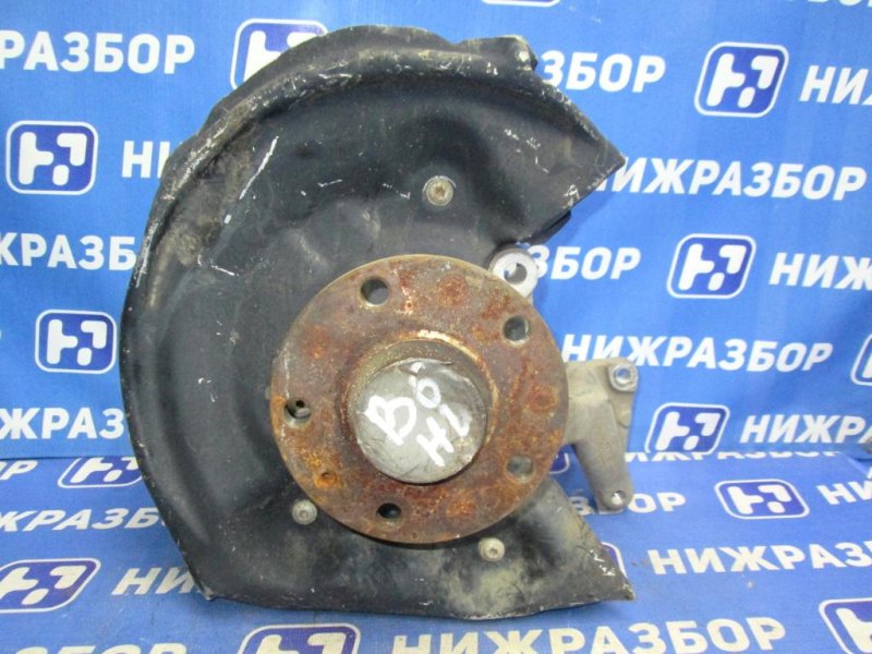 Кулак поворотный задний правый Passat B6 2005-2010