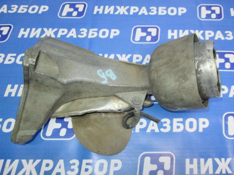 Кронштейн опоры двигателя Volkswagen Passat B5 1996-2005 Б/У