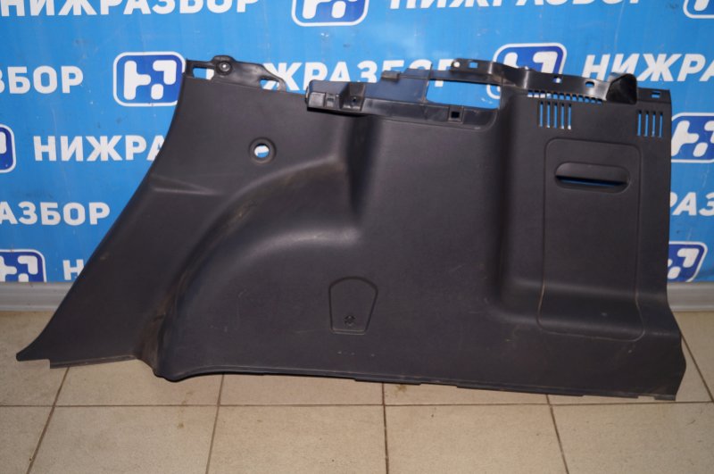 Обшивка багажника правая Renault Duster 2012 2.0 F4RB403 849500051R Б/У