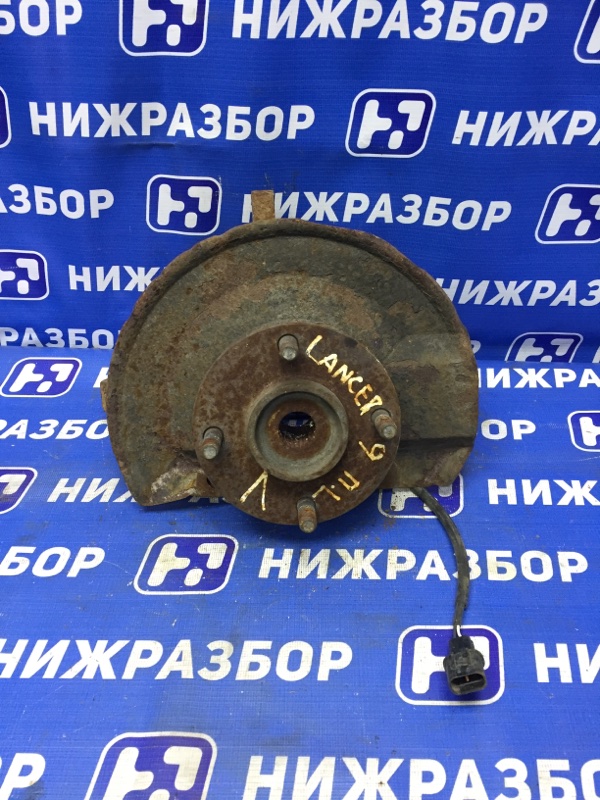 Кулак поворотный передний левый Mitsubishi Lancer 9 2003-2006 MR491321 Б/У