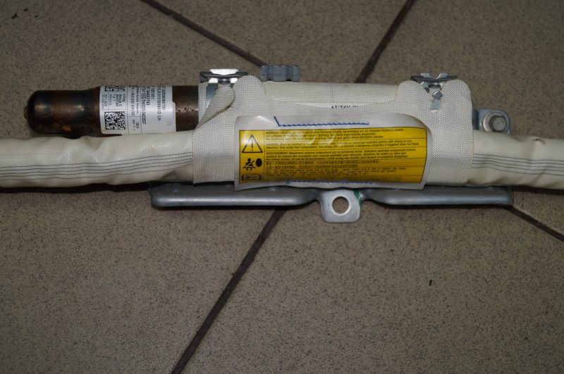 Шторка ( подушка безопасности ) левая Cruze 2012 J300 1.6 (F16D3) `