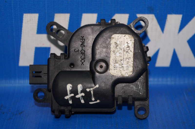 Моторчик заслонки печки Ford Focus 1 1998-2005 1s7h19b634ca Б/У