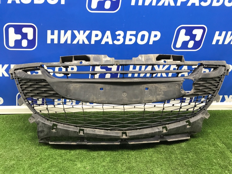 Решетка в бампер передняя Mazda 3 BL BCW8501T1 Б/У