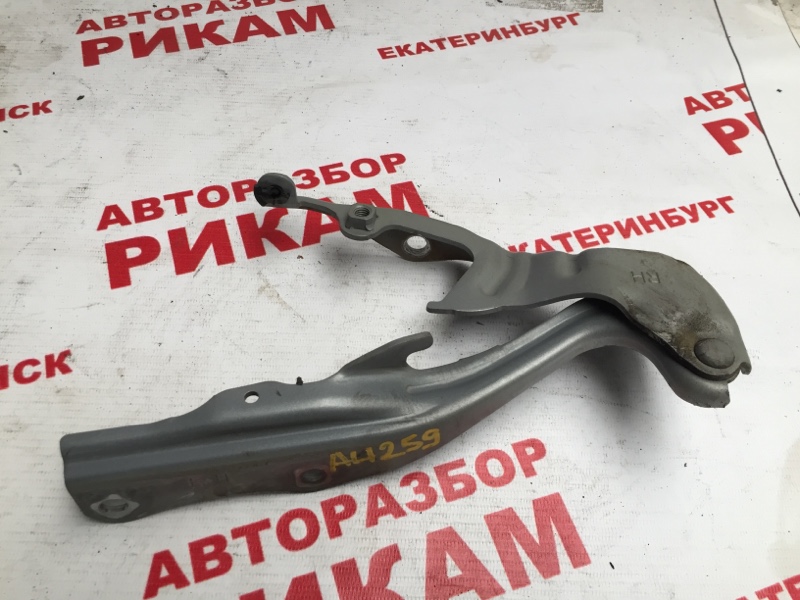 Петля капота правая SUBARU IMPREZA 2009 GE7 EJ204 57260FG0009P контрактная