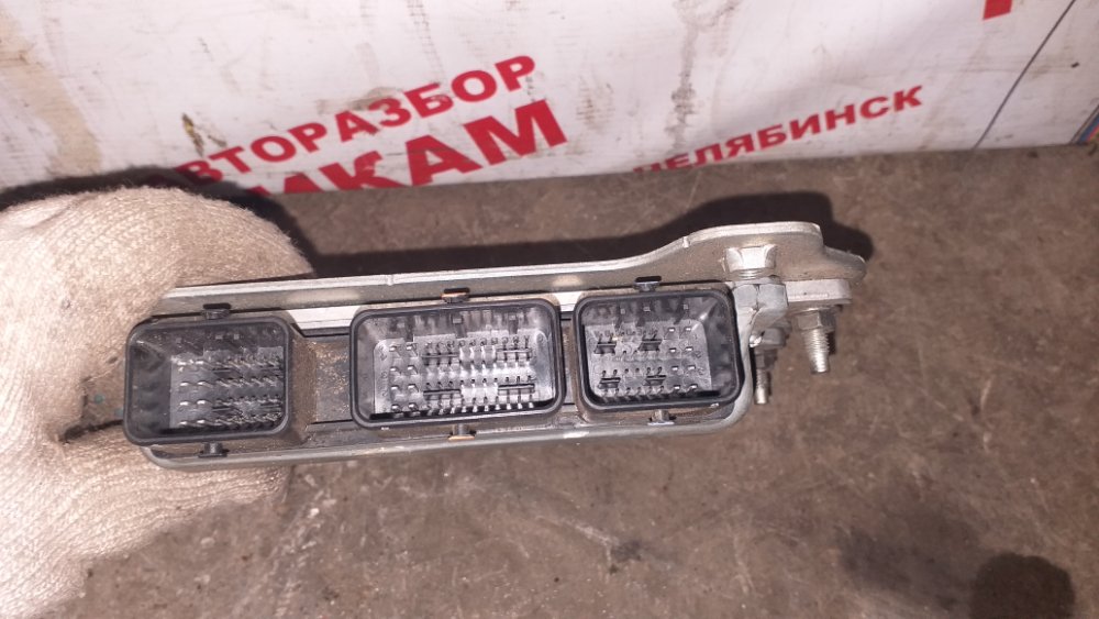 Блок управления NISSAN QASHQAI J10 MR20DE