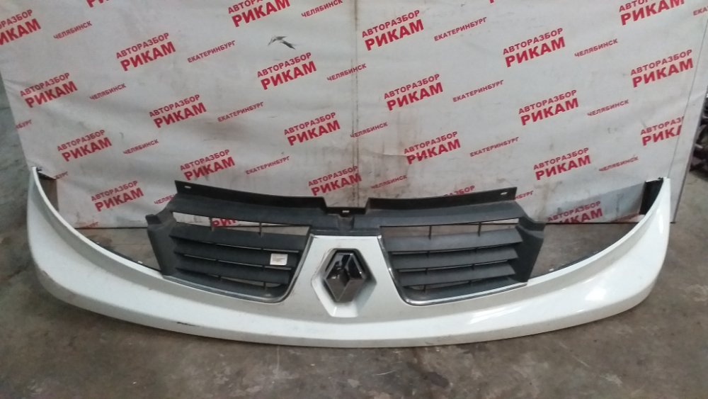 Решетка радиатора RENAULT TRAFIC 2014 JL M9RM786 623100251R контрактная