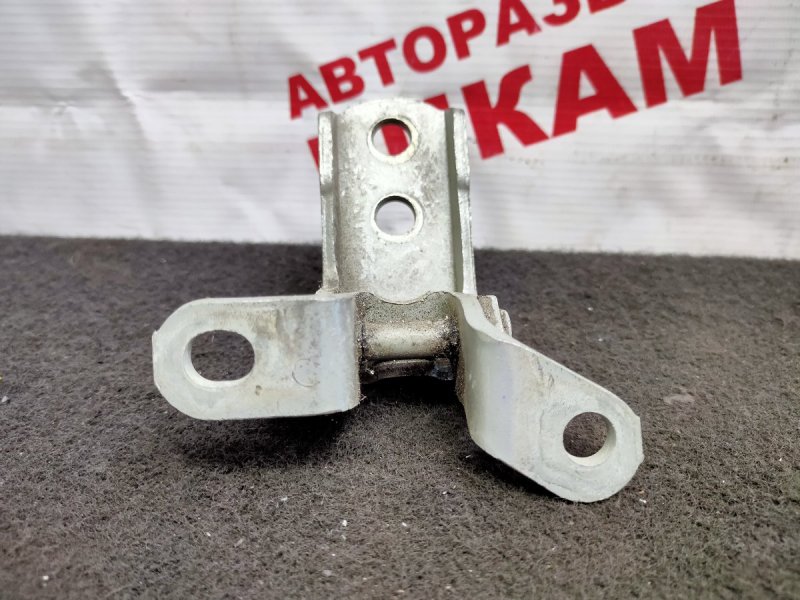 Петля дверная левая TOYOTA OPA ZCT10 1ZZ-FE 6872052010 контрактная