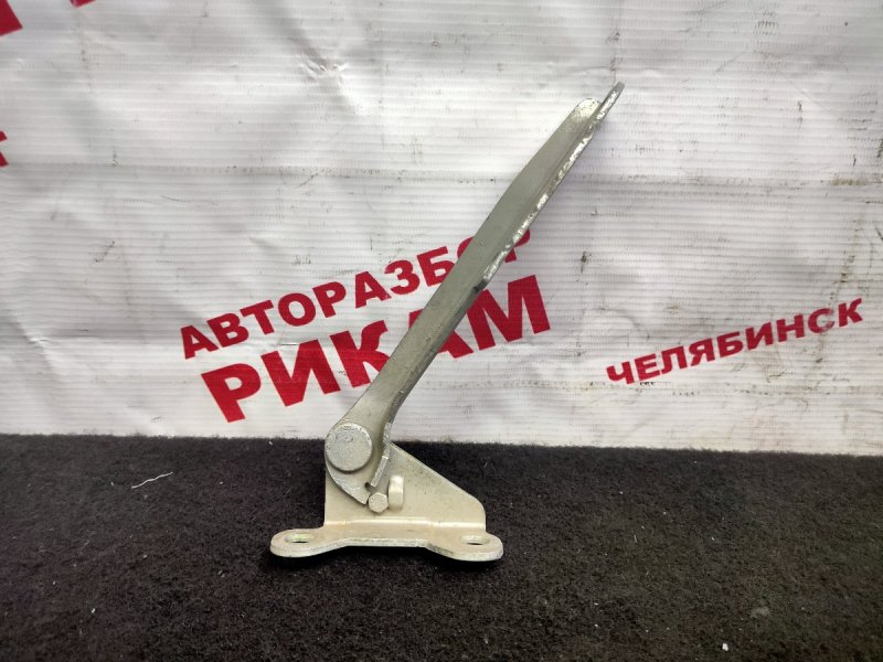 Петля капота левая MITSUBISHI CARISMA DA2A MB927787 контрактная