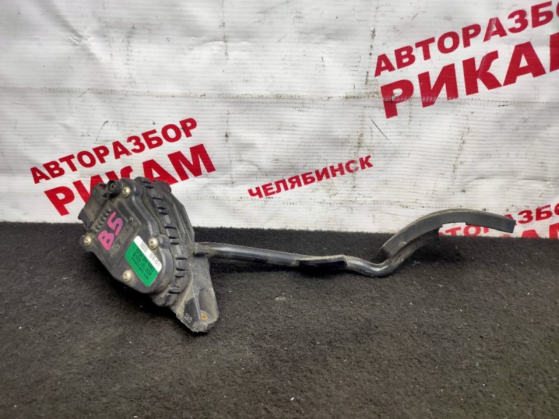 Педаль газа VOLKSWAGEN PASSAT B5 3B5 8D2721523B контрактная