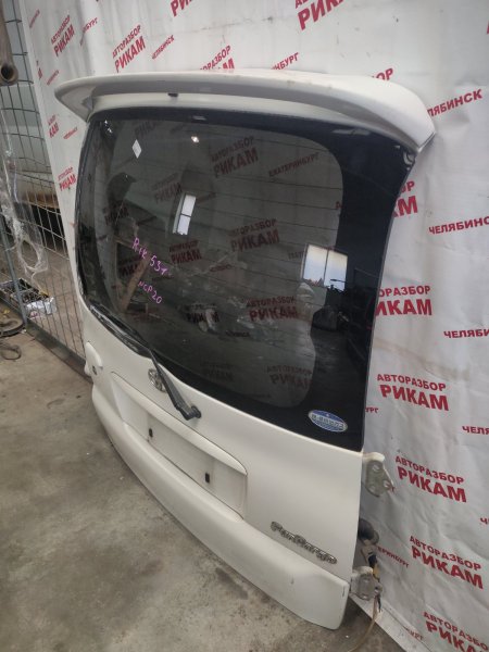 Дверь багажника задняя TOYOTA FUNCARGO NCP20 2NZ-FE