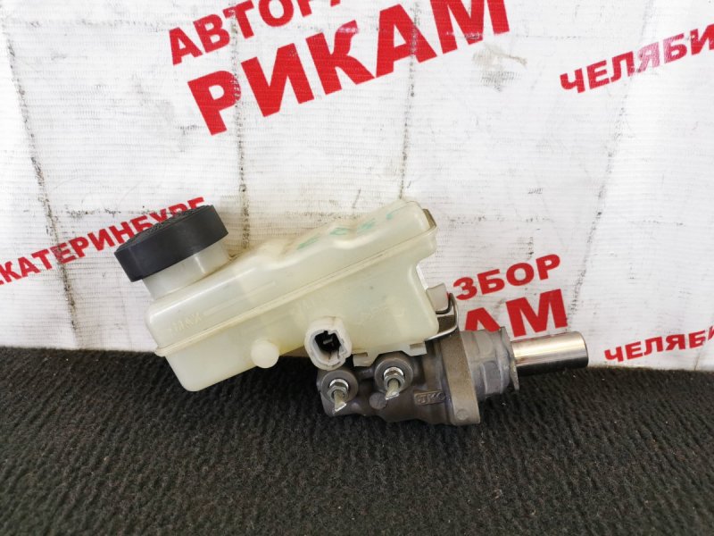 Главный тормозной цилиндр TOYOTA FUNCARGO 2003 NCP20 2NZ-FE 47207-52031 контрактная