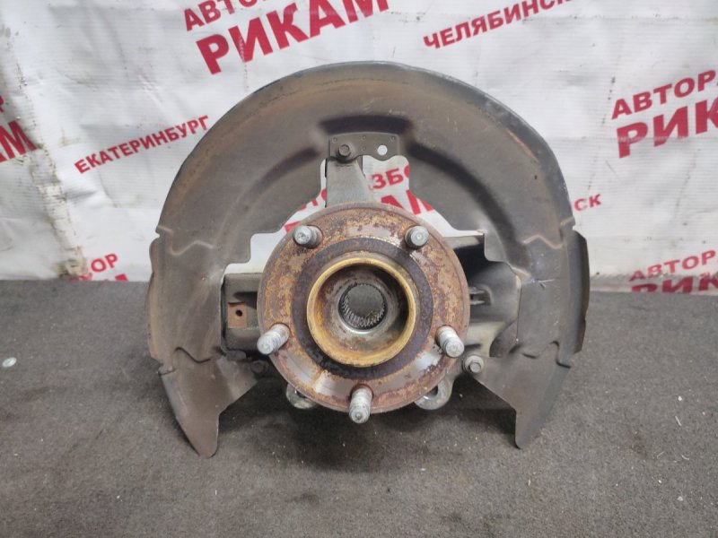 Ступица передняя правая VOLVO C30 2007 MK68 B5254T3 30760281 контрактная