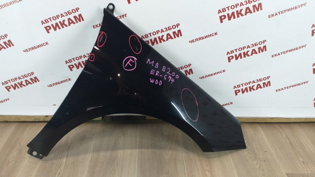 Крыло переднее правое MERCEDES-BENZ B-Class 2007 W245 M266.940 A1698800818 контрактная