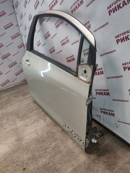 Дверь правая TOYOTA YARIS NCP90 2NZ-FE