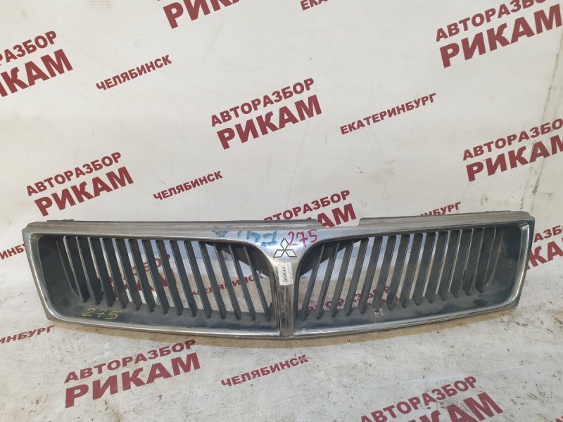 Решетка радиатора MITSUBISHI DIAMANTE F31A mr154094 контрактная