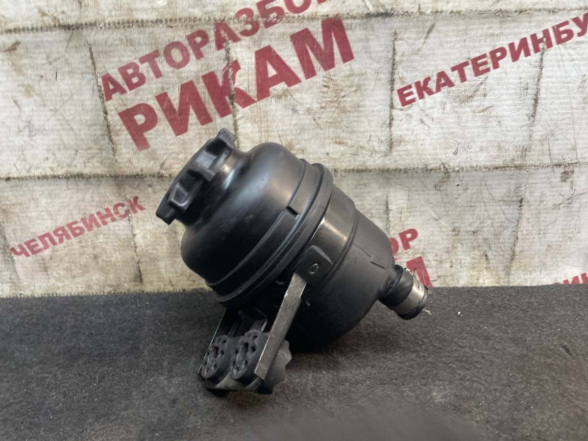 Бачок ГУРа BMW 1-Series E87 32411097164 контрактная