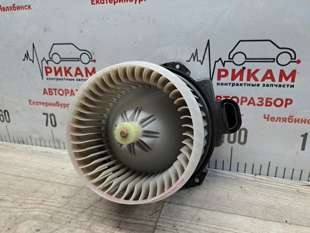 Мотор печки TOYOTA RACTIS 2008 NCP100 1NZ-FE 8710352130 купить контрактная  id117363