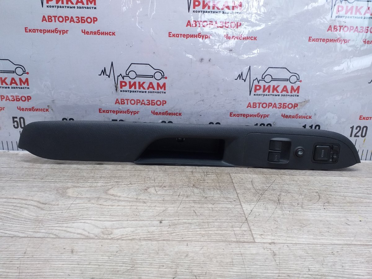 Кнопка стеклоподъемника правая HONDA MOBILIO SPIKE 2006 GK1 L15A  83511SCC023ZC купить контрактная id117797