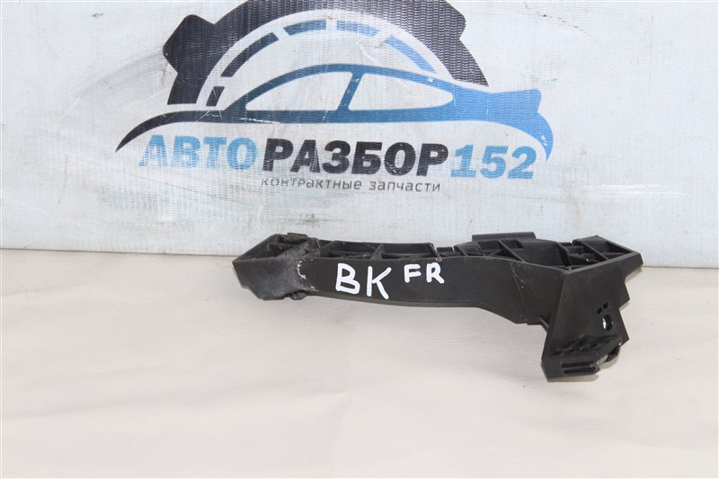 Крепление бампера переднее правое Mazda 3 2003-2008 BK LF BN8V500T1C контрактная