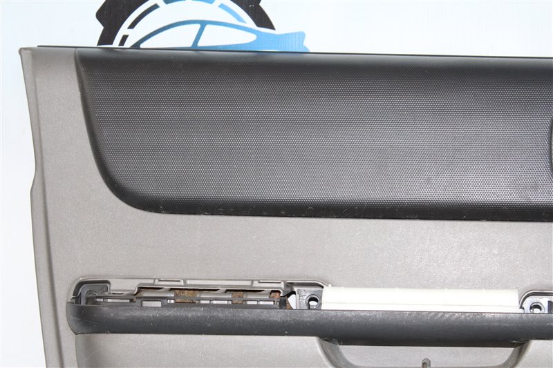 Обшивка двери передняя левая X-Trail 2002-2007 NT30 QR20DE