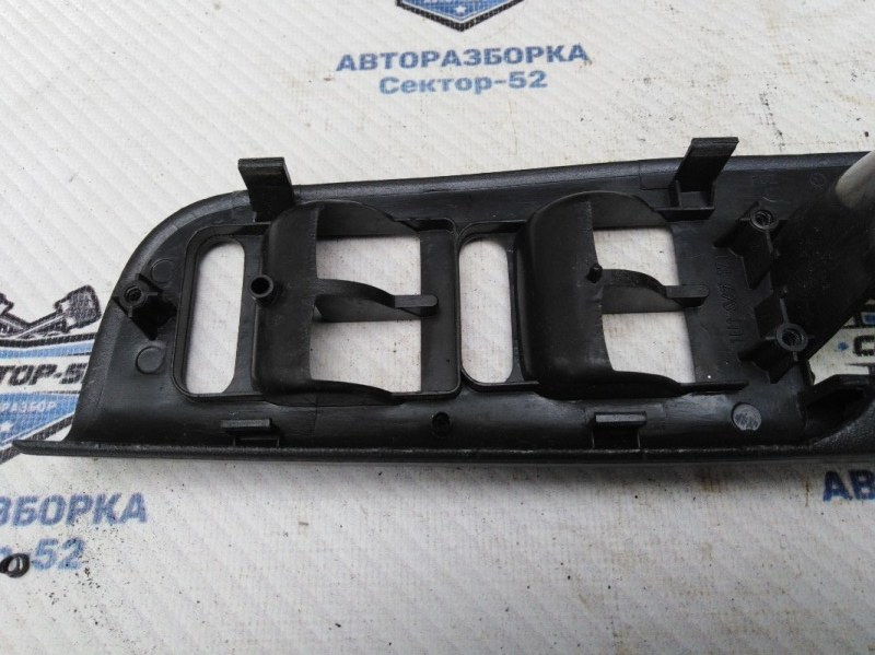 Накладка обшивки двери передняя левая Skoda Octavia A4 AEE
