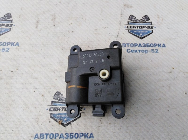 Мотор заслонки отопителя Nissan Qashqai 2007 J10 MR20DE 3J01030850 контрактная