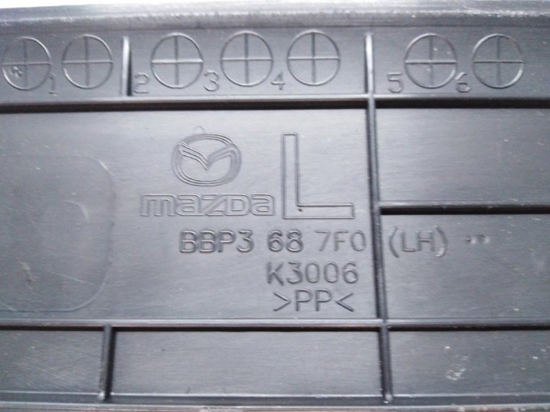 Накладка порога салона передняя левая Mazda3 2010 BL LF-VDS