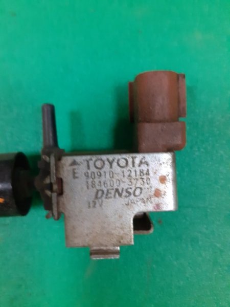 Запчасть клапан электромагнитный Toyota Land Cruiser HDJ101 1HDFTE 9091012184 Б/У Клапан электромагнитный Toyota Land Cruiser HDJ101 1HDFTE 9091012184 Б/У