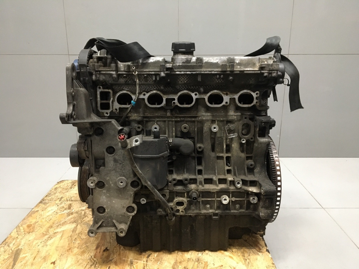Двигатель Volvo v70 B5254T2 B5254T2 контрактная