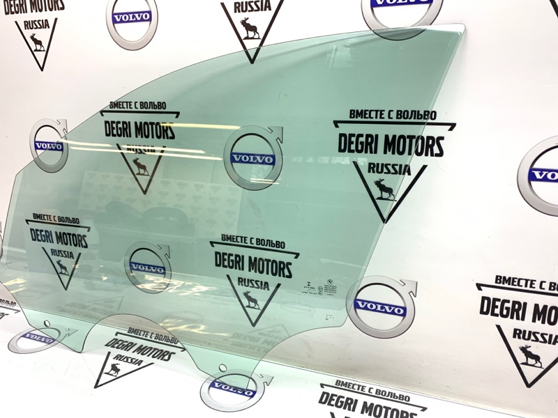 Стекло переднее левое BMW X4 F26