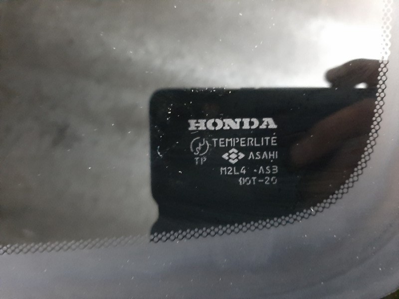 Стекло собачника правое Honda Stepwgn RF1 B20B