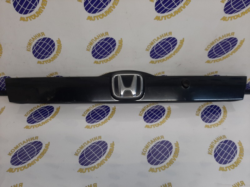 Накладка 5-й двери Honda Fit 2009 GE6 L13A 74890-TFO-0030 контрактная