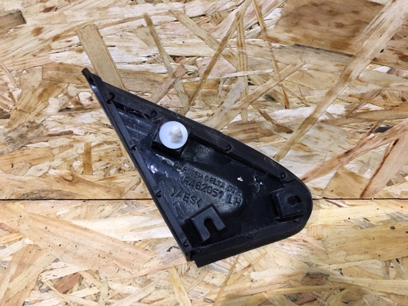 Накладка на крыло передняя левая Lancer 9 2006 CS 4G18