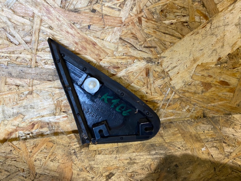 Накладка на крыло передняя левая Lancer 9 2007 CS 4G18