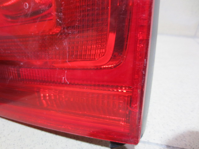 Фонарь задний внутренний правый Volkswagen Tiguan 1