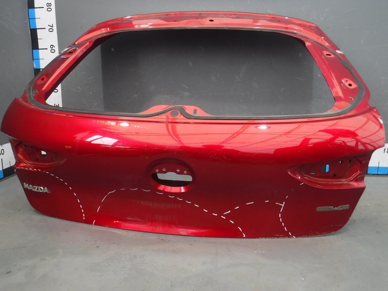 Дверь багажника Mazda3 BP