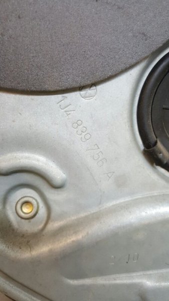 Стеклоподъемник электрический (ЭСП) задний правый Bora 1998- 2005 1J6 VR5