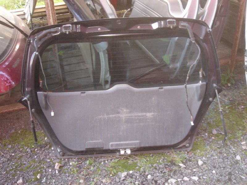 Дверь багажника задняя Suzuki Swift ZC11 Дверь багажника задняя Suzuki Swift ZC11