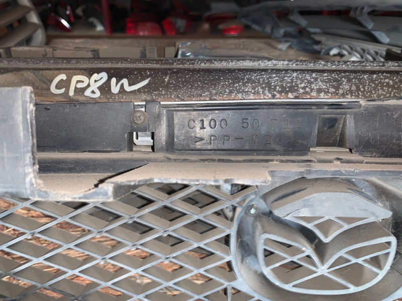 Решетка радиатора Mazda Premacy CP
