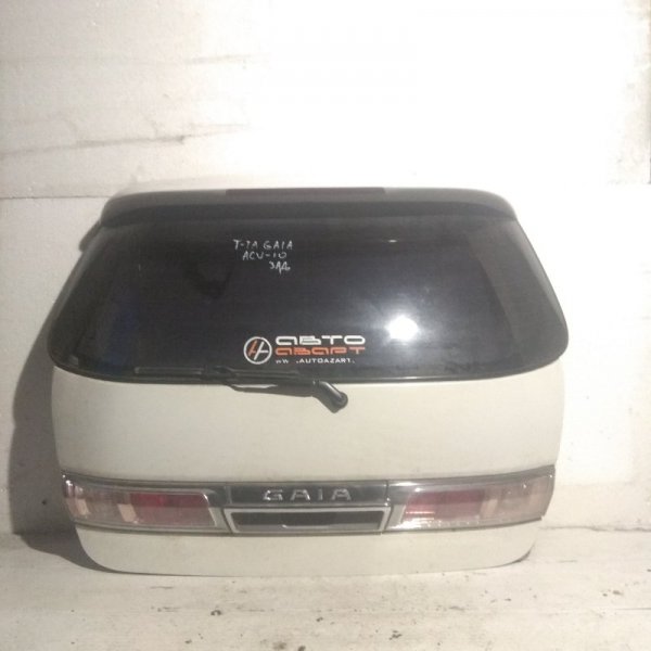 Дверь багажника задняя TOYOTA GAIA 2001 ACM10 1AZ-FSE Б/У