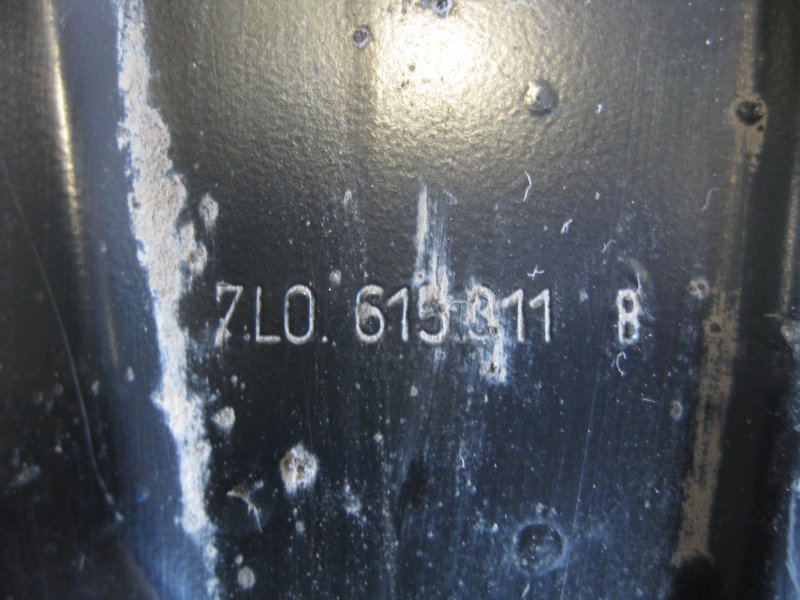 Пыльник тормозного диска передний Touareg 2006 Кроссовер AXQ