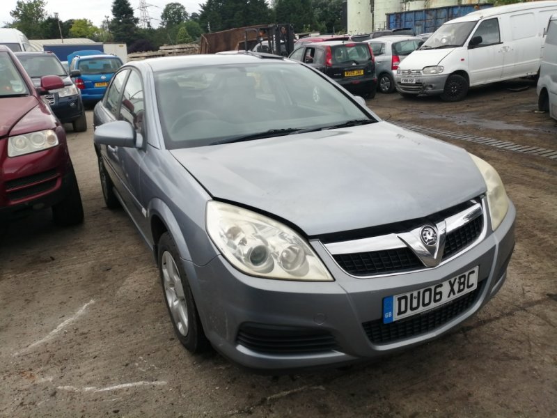 Блок предохранителей Vectra 2008 C z18xer