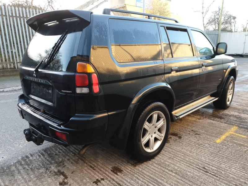 Блок реле Pajero Sport 2004 k94w 4D56