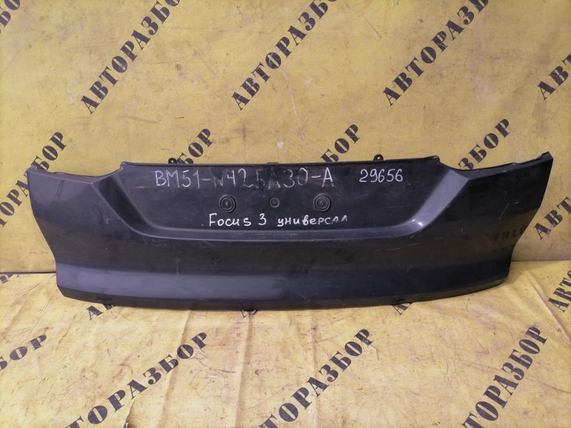 Накладка крышки багажника FORD FOCUS 3 2011-2019 bm51n425a30a Б/У