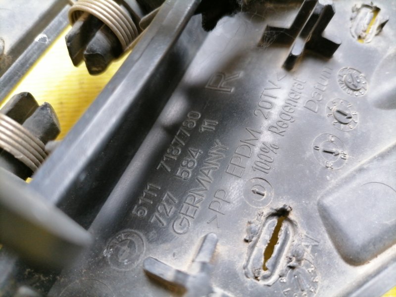Кронштейн переднего бампера правый 7-СЕРИЯ F01/F02 2008-2015 2009 4.4 N63 B44A 408 л/с
