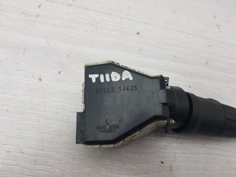 Переключатель поворотников Nissan Tiida HB HR16